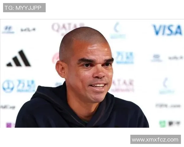 足坛铁卫佩佩经典球星卡收藏价值与独特魅力解析 足坛铁卫佩佩经典球星卡收藏价值与独特魅力解析